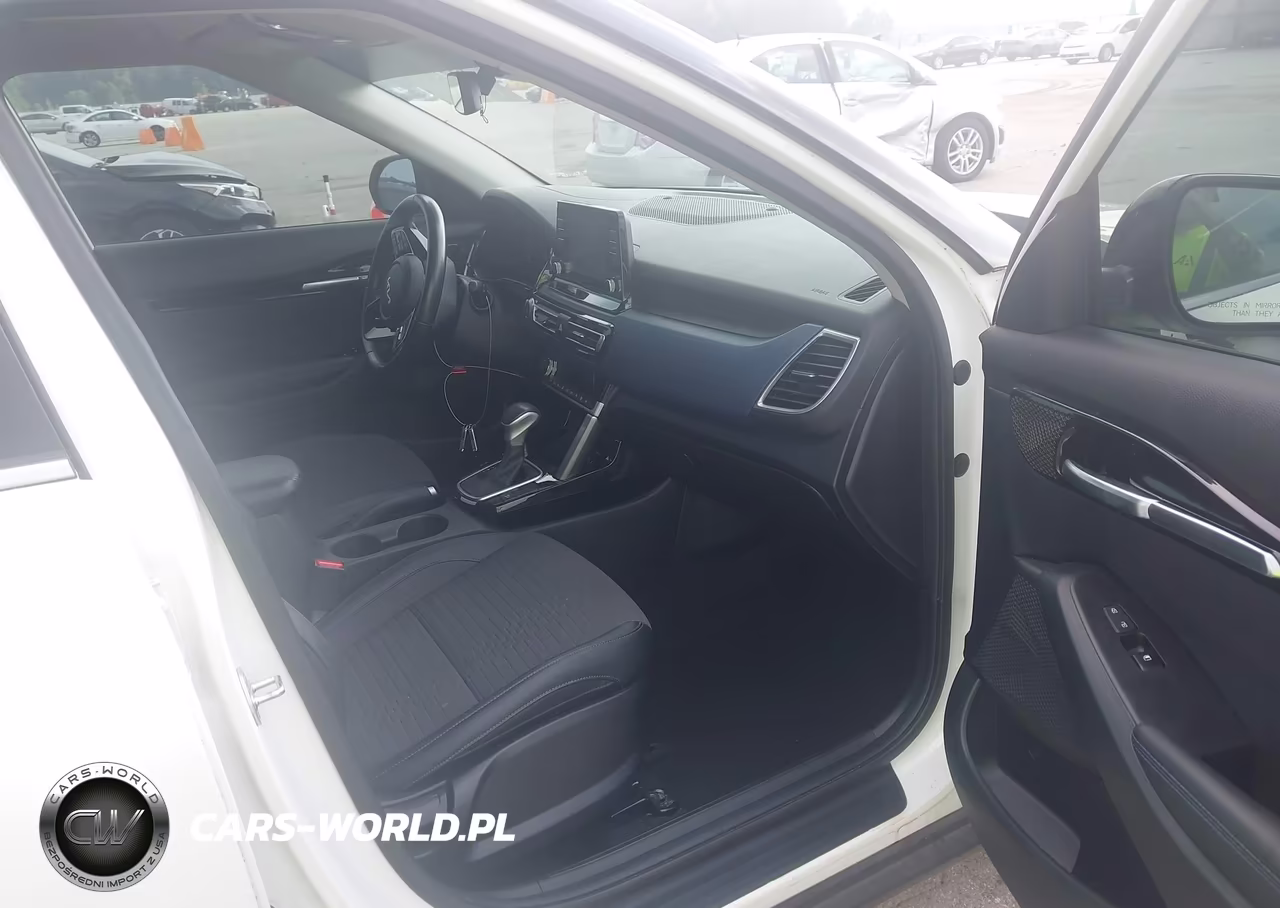 2023 Kia Seltos S VIN:KNDEU2AA0P7390130 - 5