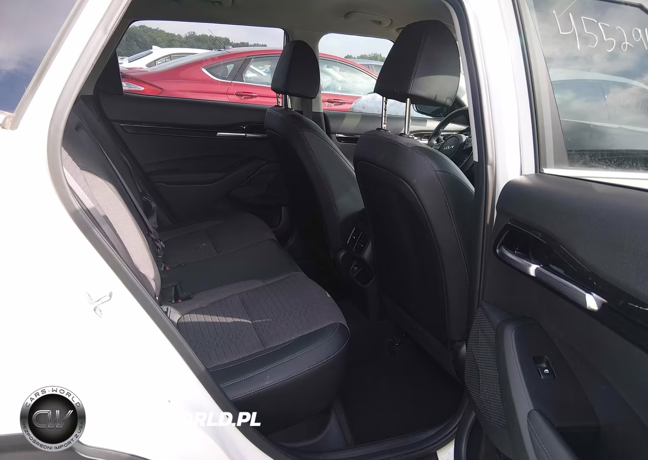 2023 Kia Seltos S VIN:KNDEU2AA0P7390130 - 8