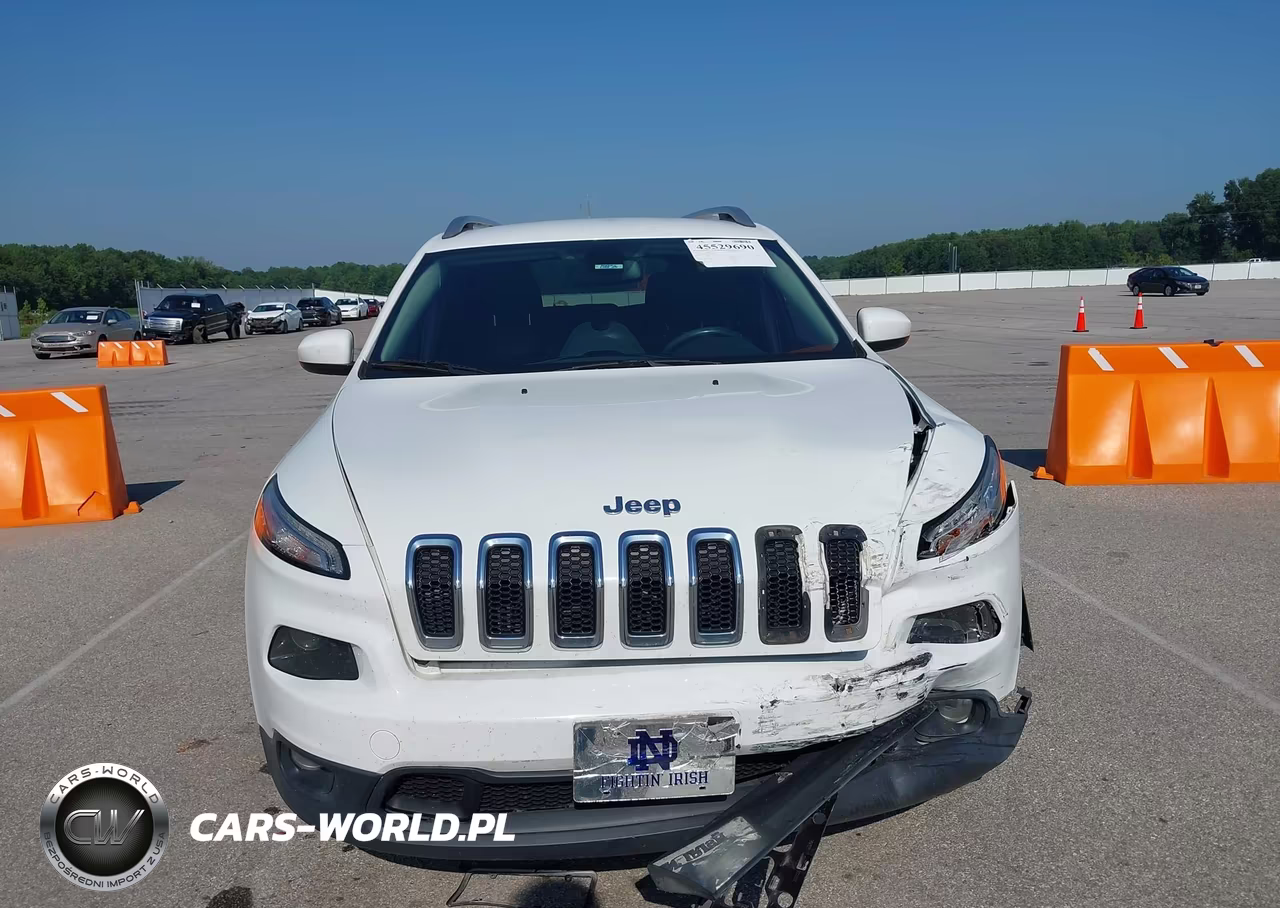 2014 Jeep Cherokee Latitude VIN:1C4PJLCS0EW320756 - 11