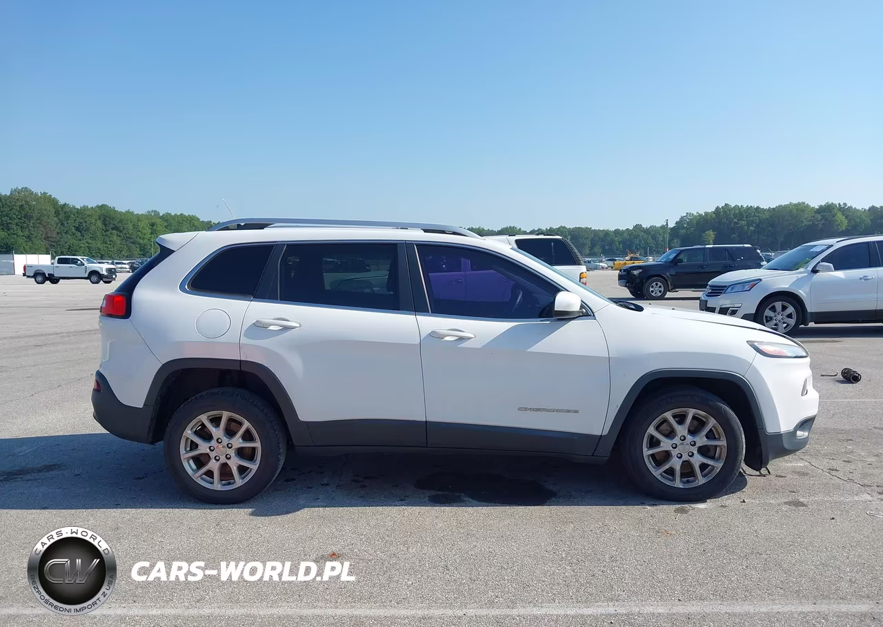 2014 Jeep Cherokee Latitude VIN:1C4PJLCS0EW320756 - 12