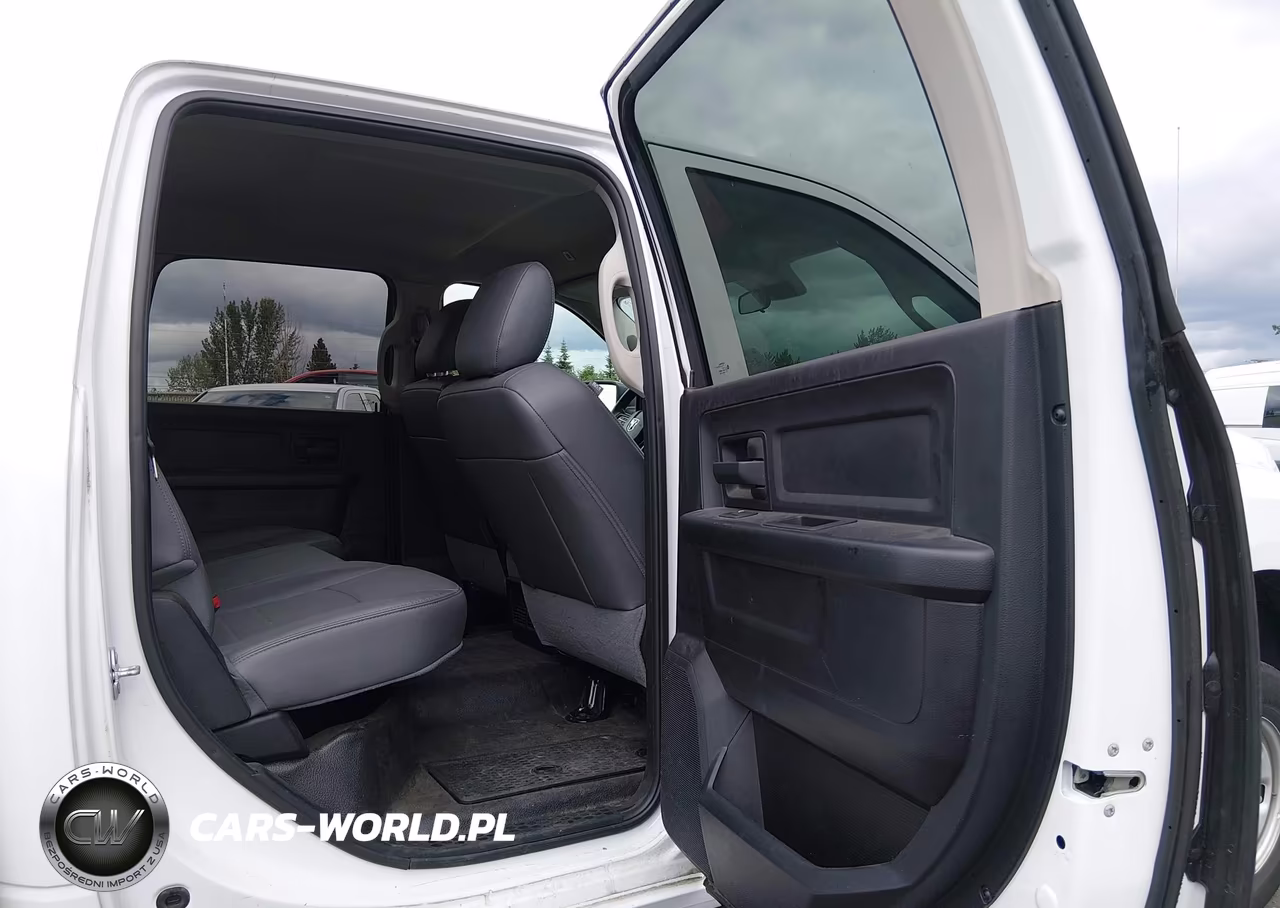 2018 Ram 2500 Tradesman 4X4 6'4 Box VIN:3C6TR5CT3JG306684 - 8