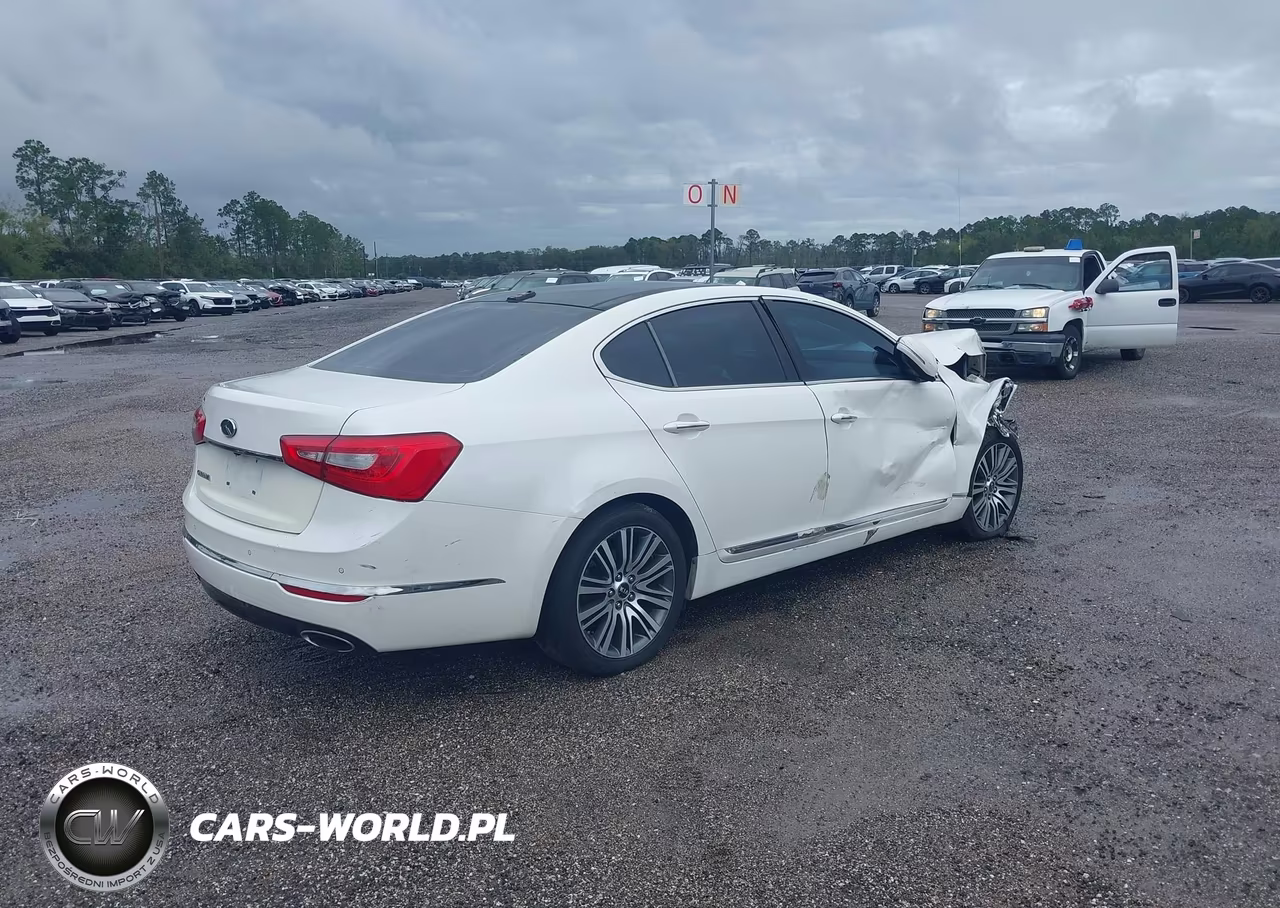 2015 Kia Cadenza Premium VIN:KNALN4D72F5193743 - 4