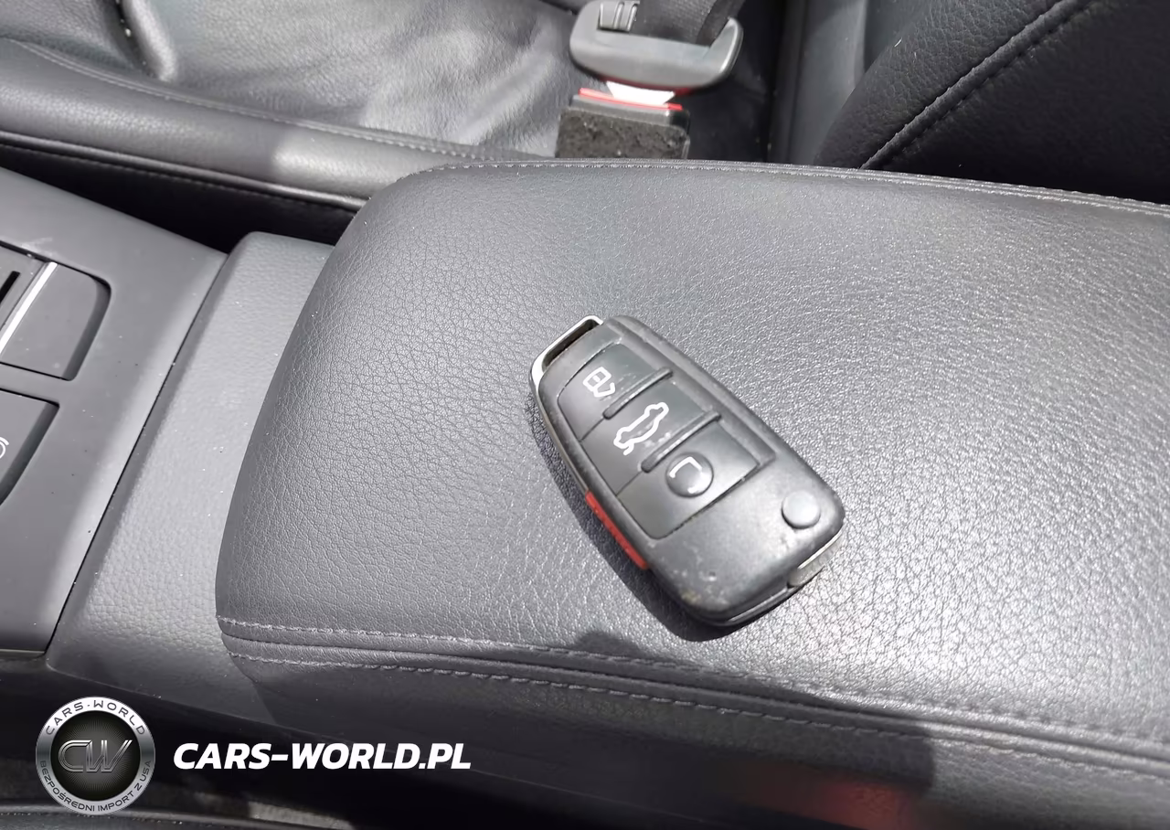 2018 Audi A3 2.0T Premium-2.0T Tech Premium VIN:WAUB8GFF1J1039422 - 11