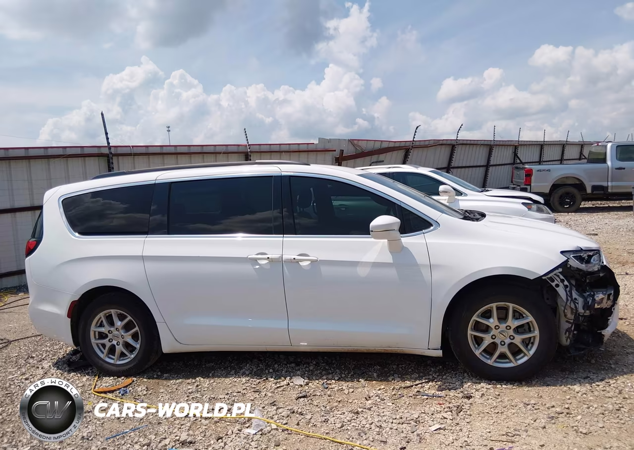 2022 Chrysler Pacifica Touring L VIN:2C4RC1BG4NR169420 - 13