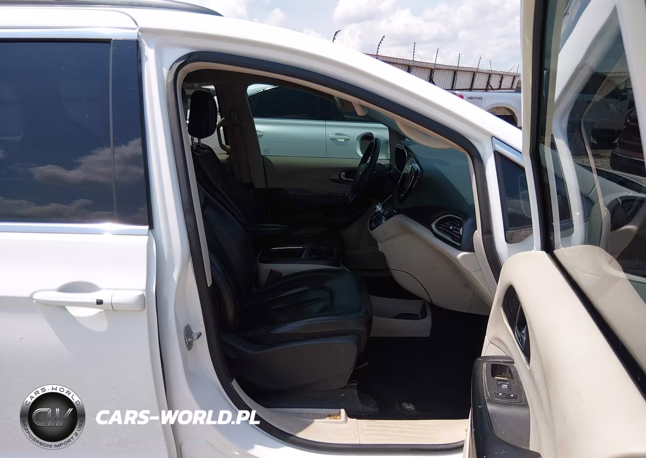 2022 Chrysler Pacifica Touring L VIN:2C4RC1BG4NR169420 - 5