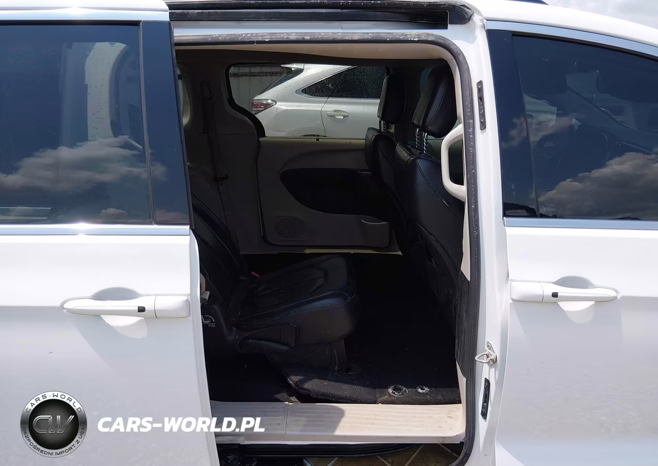 2022 Chrysler Pacifica Touring L VIN:2C4RC1BG4NR169420 - 8