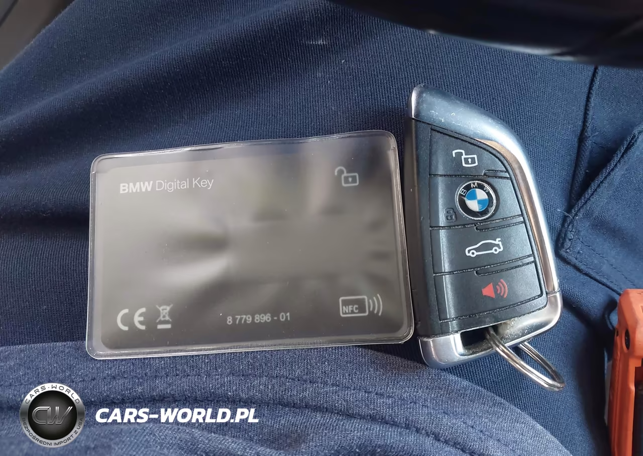 2020 BMW 330I xDrive VIN:3MW5R7J02L8B26127 - 11