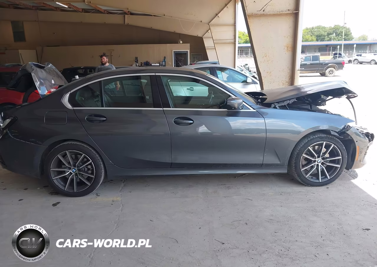 2020 BMW 330I xDrive VIN:3MW5R7J02L8B26127 - 13