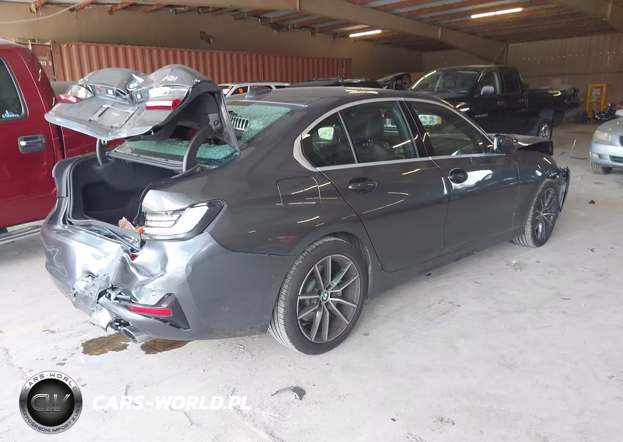 2020 BMW 330I xDrive VIN:3MW5R7J02L8B26127 - 4