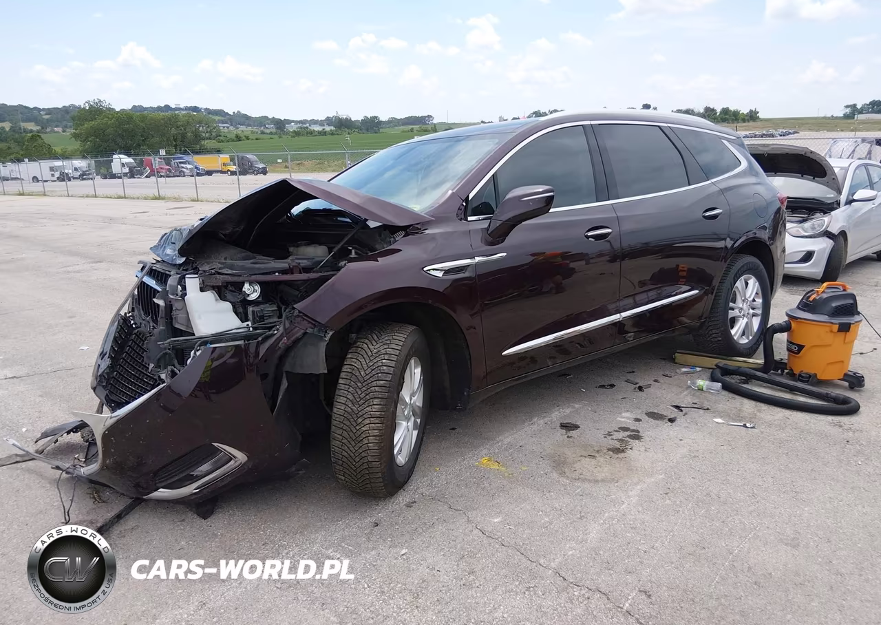 2018 Buick Enclave Essence VIN:5GAERBKW1JJ143030 - 2