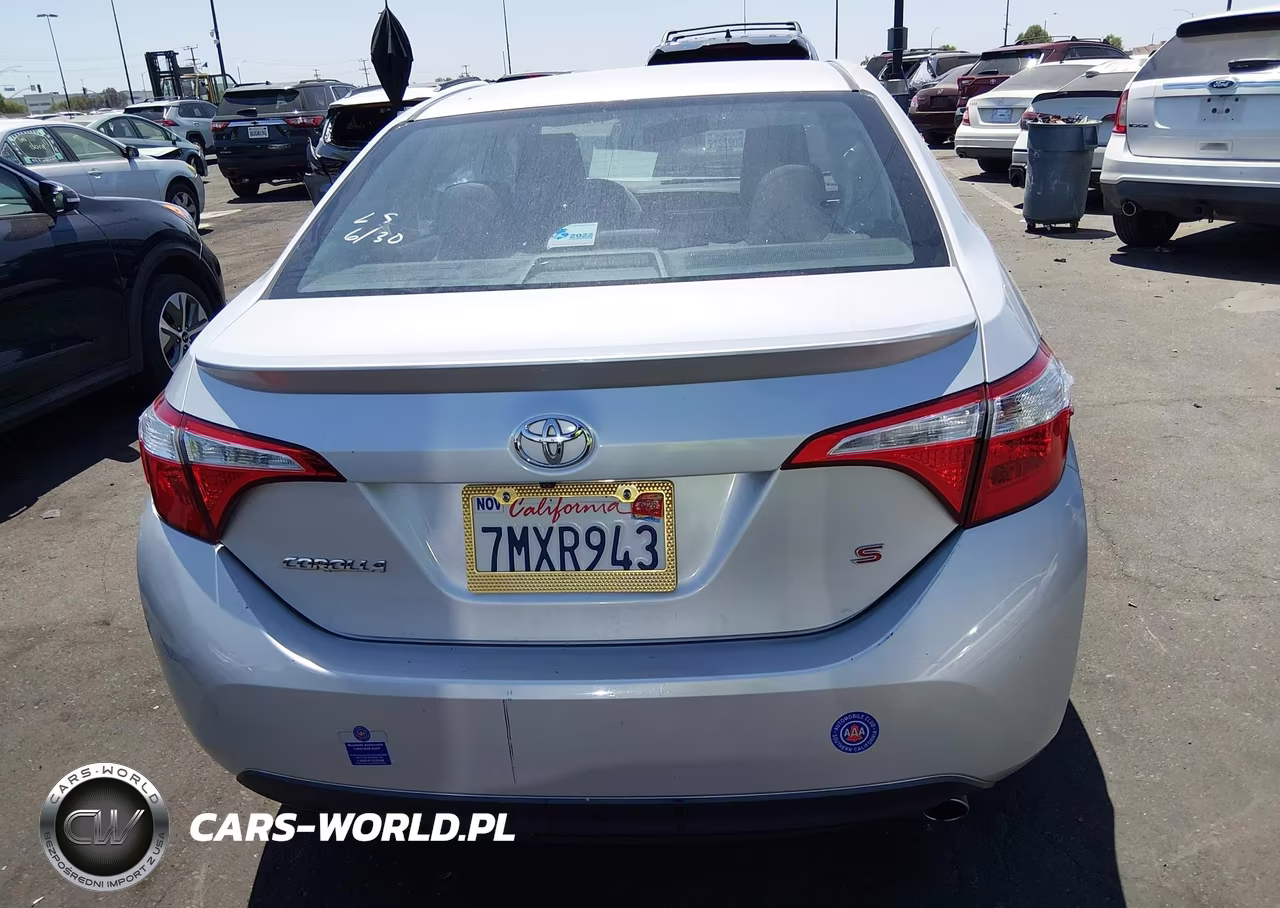 2016 Toyota Corolla S Plus VIN:5YFBURHE2GP366950 - 17