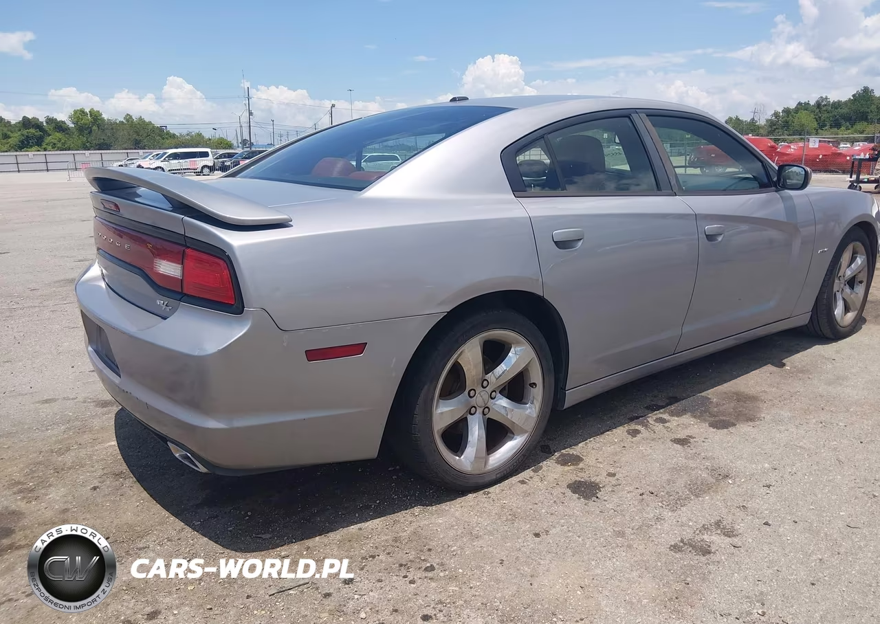 2013 Dodge Charger R-T Plus VIN:2C3CDXCT0DH613743 - 4