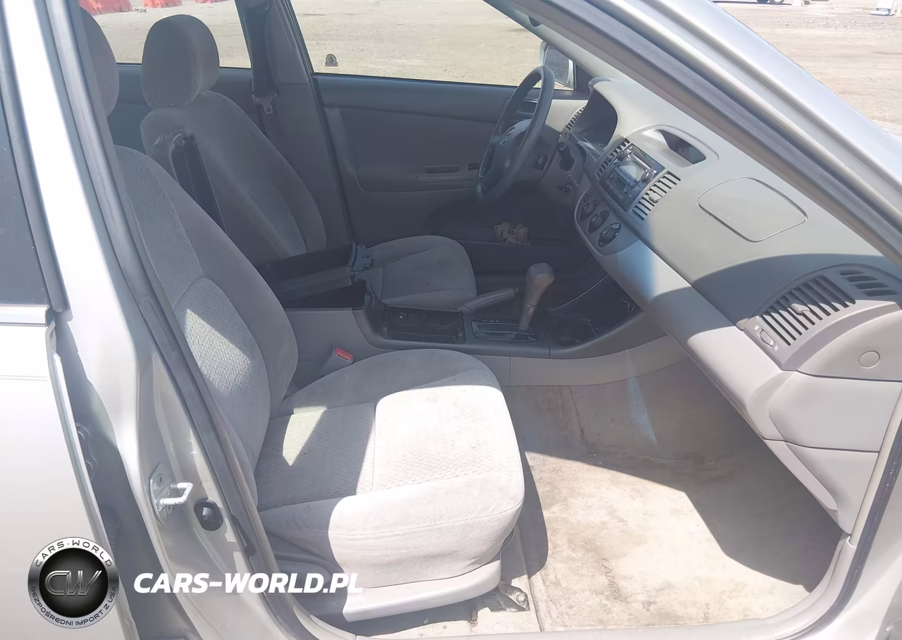 2002 Toyota Camry VIN:4T1BE32K72U521931 - 5