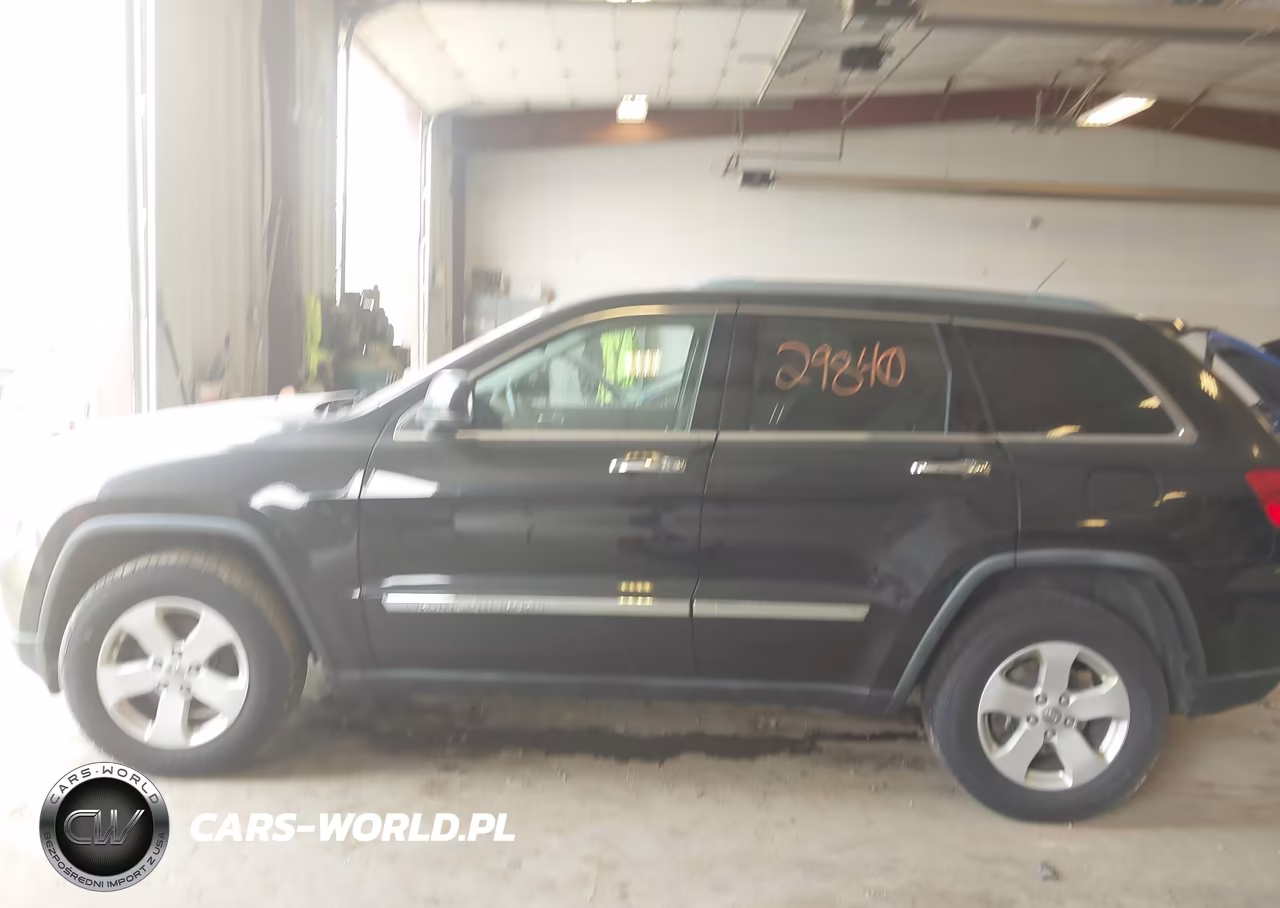2012 Jeep Grand Cherokee Laredo VIN:1C4RJFAG6CC184088 - 14