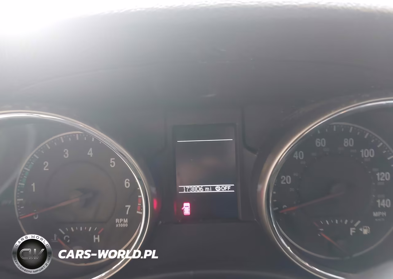 2012 Jeep Grand Cherokee Laredo VIN:1C4RJFAG6CC184088 - 7