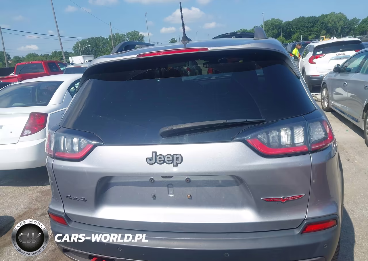 2019 Jeep Cherokee Trailhawk 4X4 VIN:1C4PJMBX7KD235942 - 16