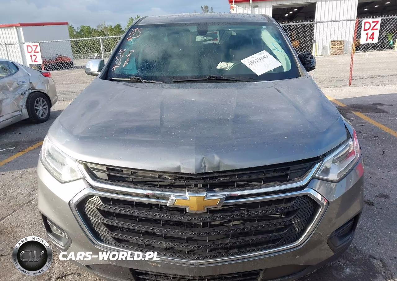 2018 Chevrolet Traverse Ls VIN:1GNERFKW8JJ245096 - 12