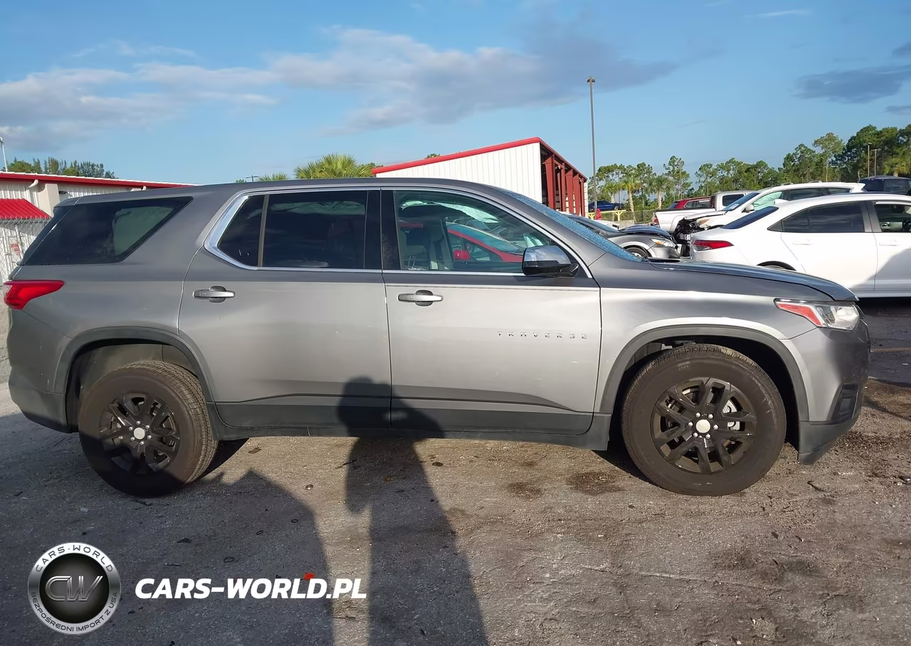 2018 Chevrolet Traverse Ls VIN:1GNERFKW8JJ245096 - 13