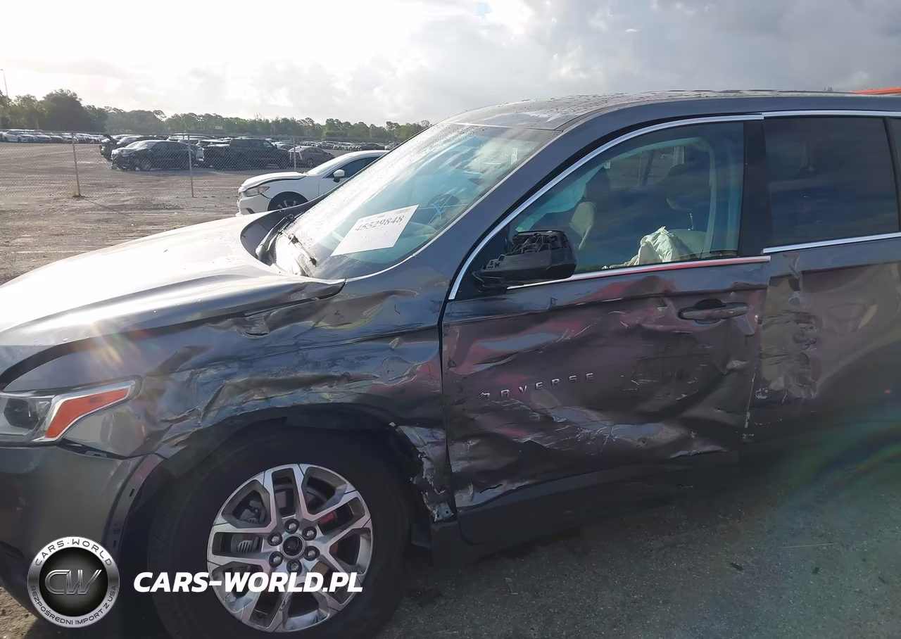 2018 Chevrolet Traverse Ls VIN:1GNERFKW8JJ245096 - 6