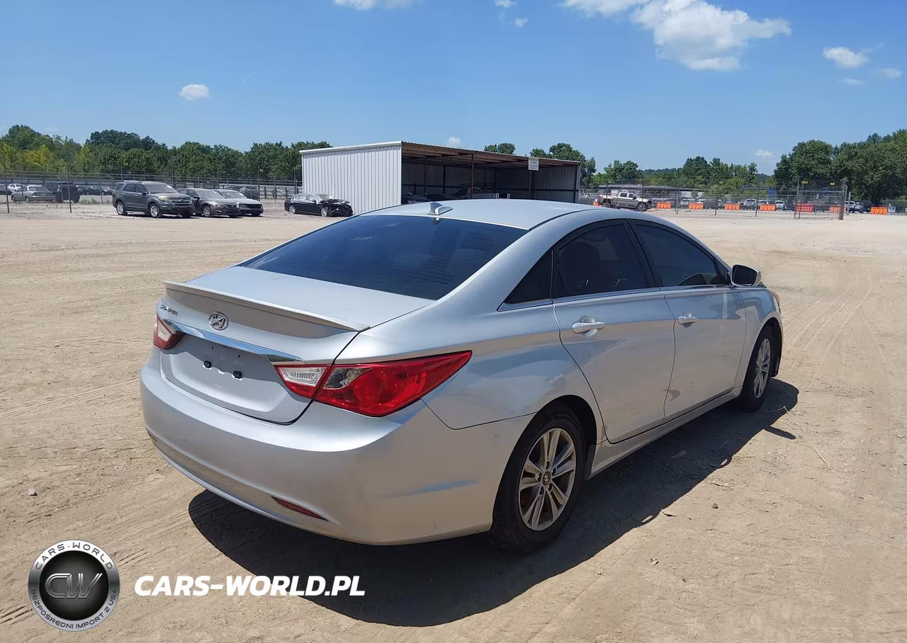 2013 Hyundai Sonata Gls VIN:5NPEB4AC8DH762484 - 4