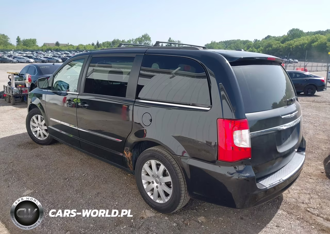 2015 Chrysler Town & Country Touring VIN:2C4RC1BG5FR520210 - 3