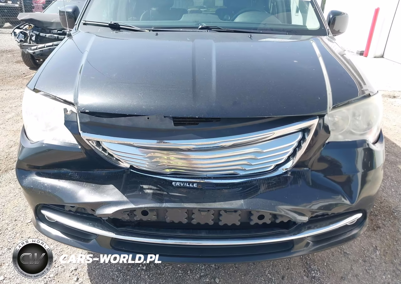 2015 Chrysler Town & Country Touring VIN:2C4RC1BG5FR520210 - 6