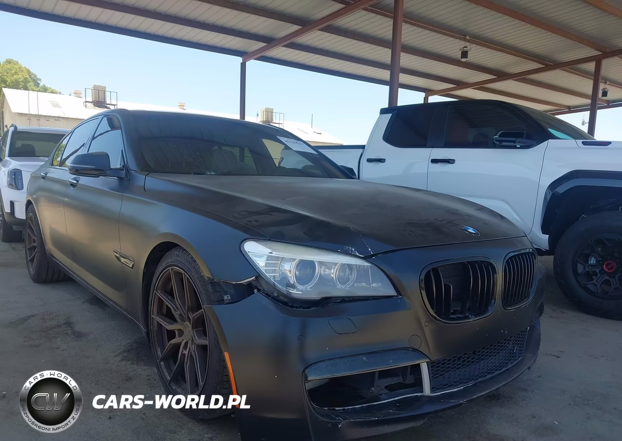 2015 BMW 740I