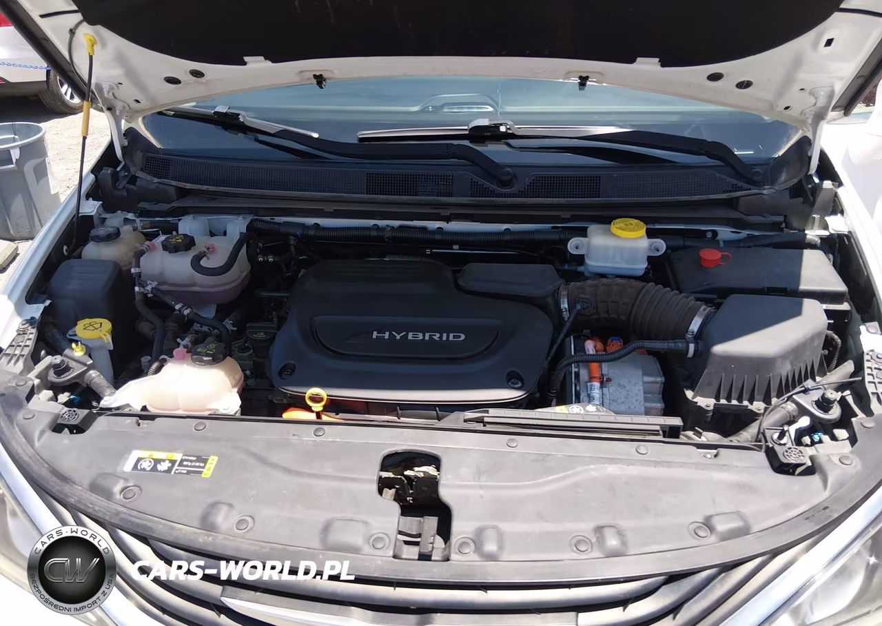 2017 Chrysler Pacifica Hybrid Touring Plus VIN:2C4RC1H71HR797463 - 10