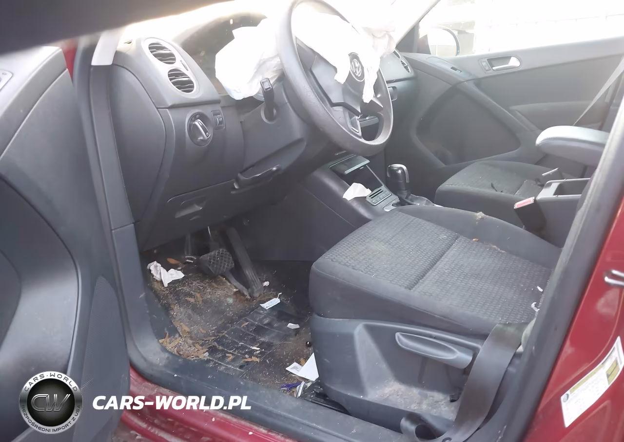 2011 Volkswagen Tiguan S VIN:WVGAV7AX4BW001531 - 5