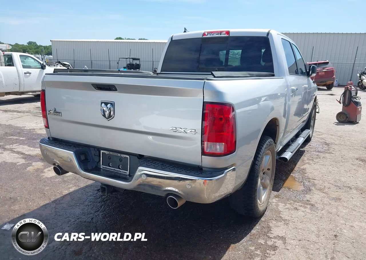 2015 Ram 1500 Big Horn VIN:1C6RR7LM0FS712243 - 4