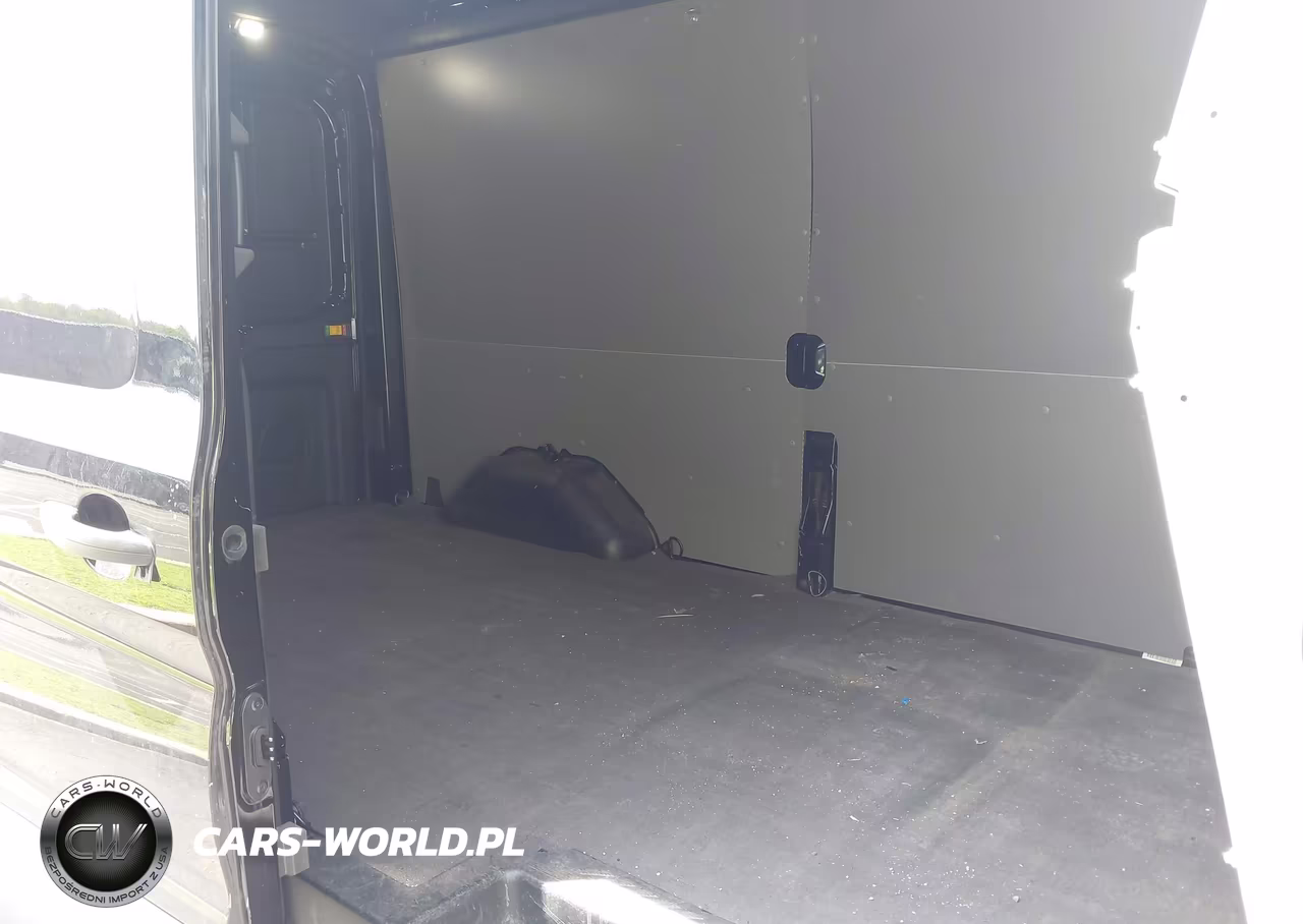 2018 Ford Transit-350 VIN:1FTBW2CM8JKA00044 - 8