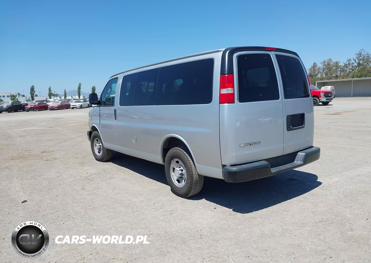 2019 Chevrolet Express 2500 Ls VIN:1GAWGEFG3K1287248 - 3