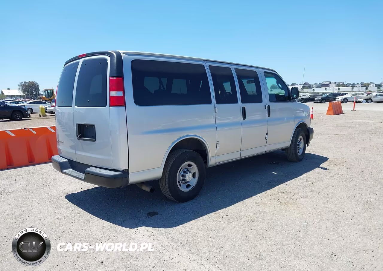 2019 Chevrolet Express 2500 Ls VIN:1GAWGEFG3K1287248 - 4