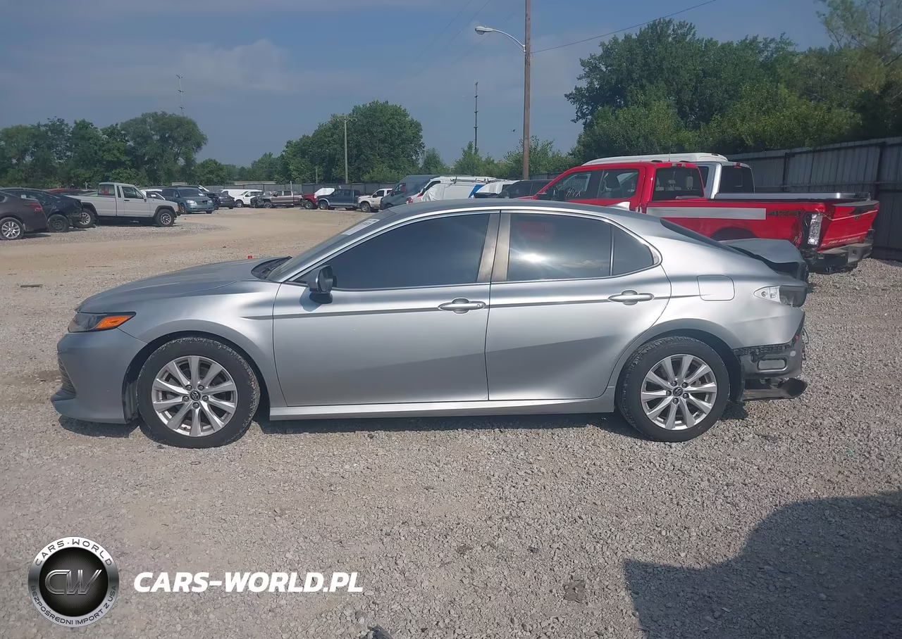 2019 Toyota Camry Le VIN:4T1B11HK7KU825591 - 15