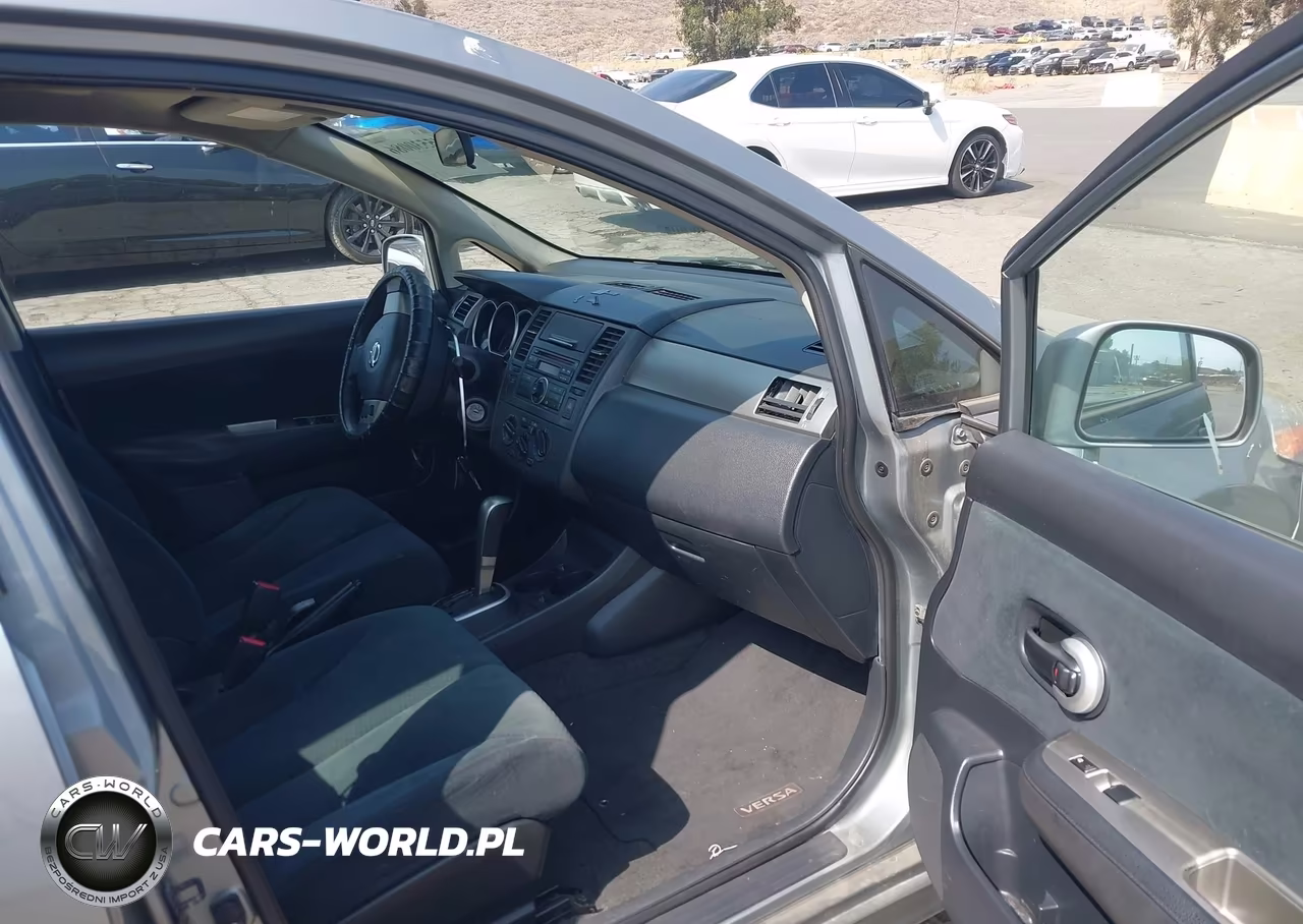 2010 Nissan Versa 1.8S VIN:3N1BC1AP3AL418755 - 5