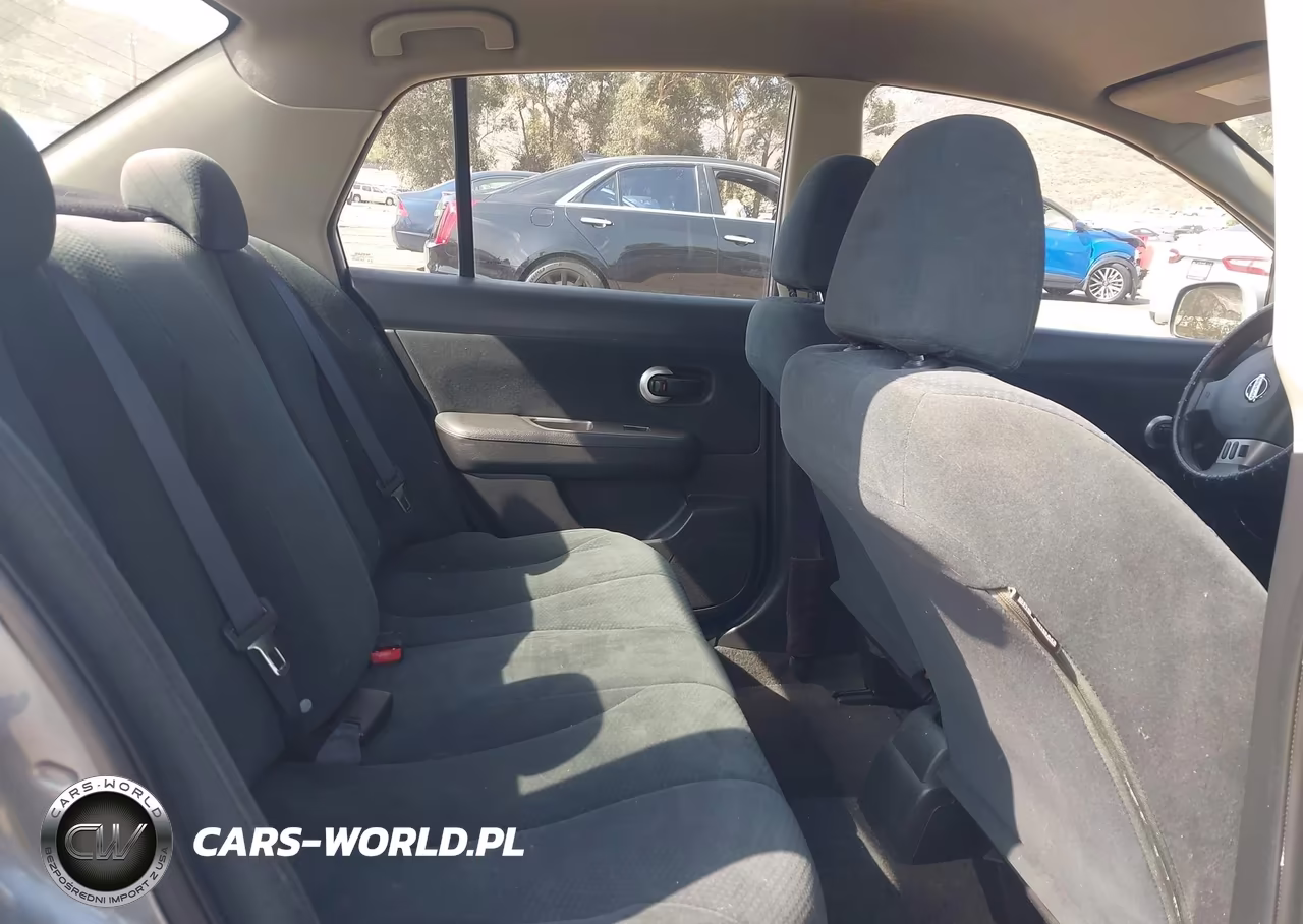 2010 Nissan Versa 1.8S VIN:3N1BC1AP3AL418755 - 8