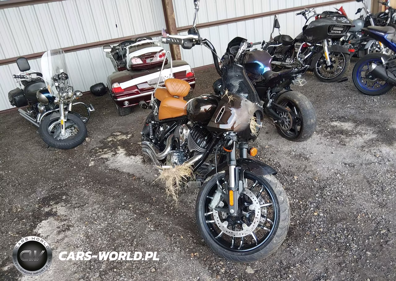 2024 Indian Motorcycle Co. Sport Chief