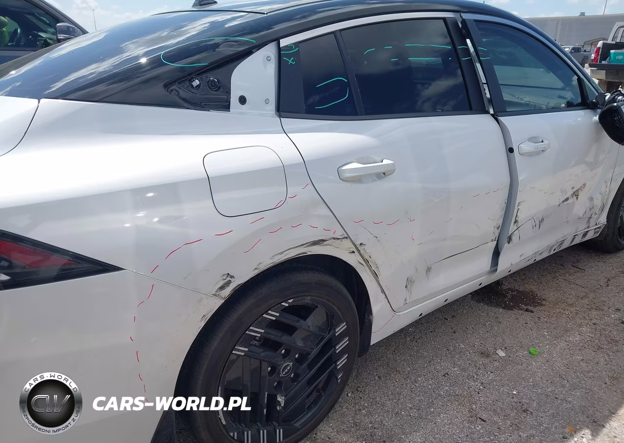 2026 Nissan Sentra Sr VIN:3N1AB9DV5TY266197 - 18