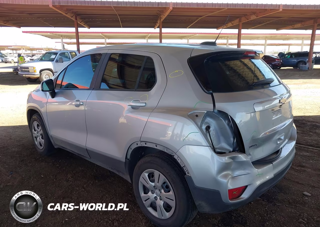2018 Chevrolet Trax Ls VIN:3GNCJKSB2JL302986 - 3