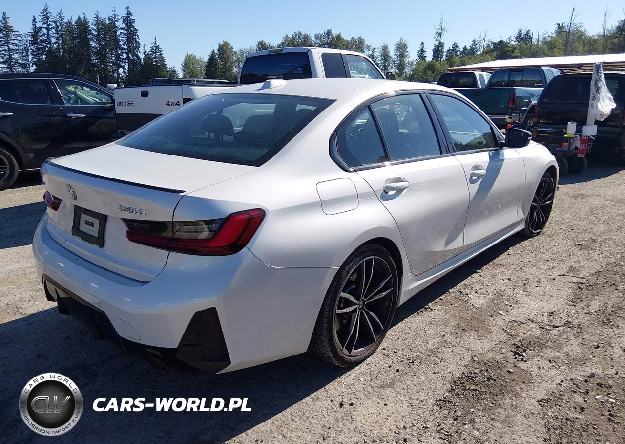 2024 BMW 330I xDrive VIN:3MW89FF00R8E06542 - 4