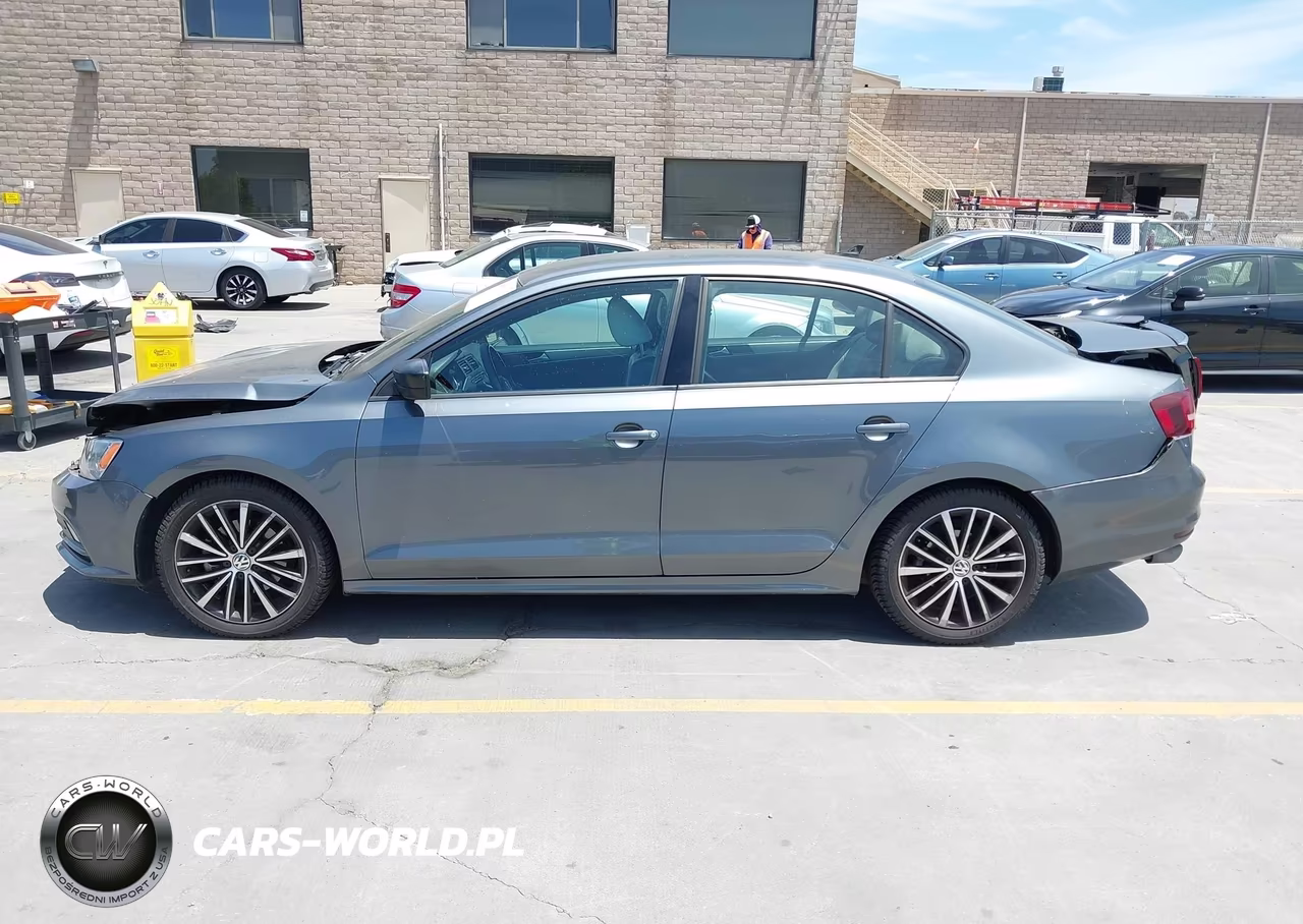 2016 Volkswagen Jetta 1.8T Sport VIN:3VWD17AJ6GM418548 - 14