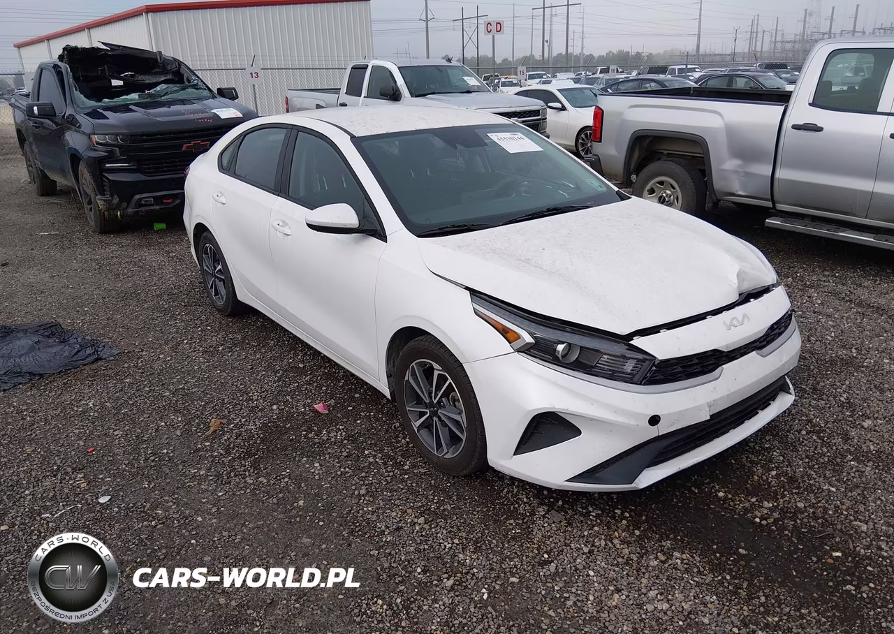 2023 Kia Forte Lxs – zdjęcie 1 z 17