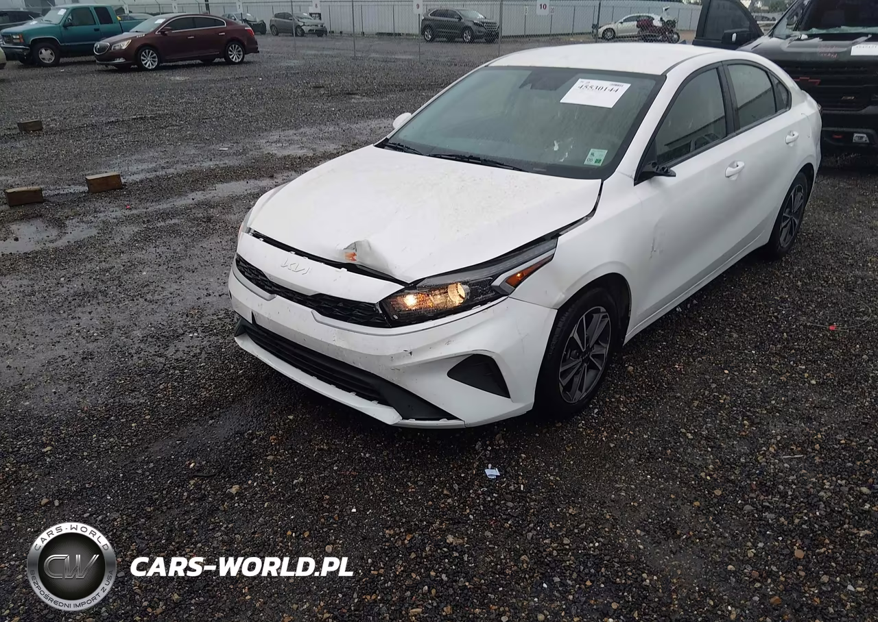 2023 Kia Forte Lxs VIN:3KPF24AD9PE573400 - 6