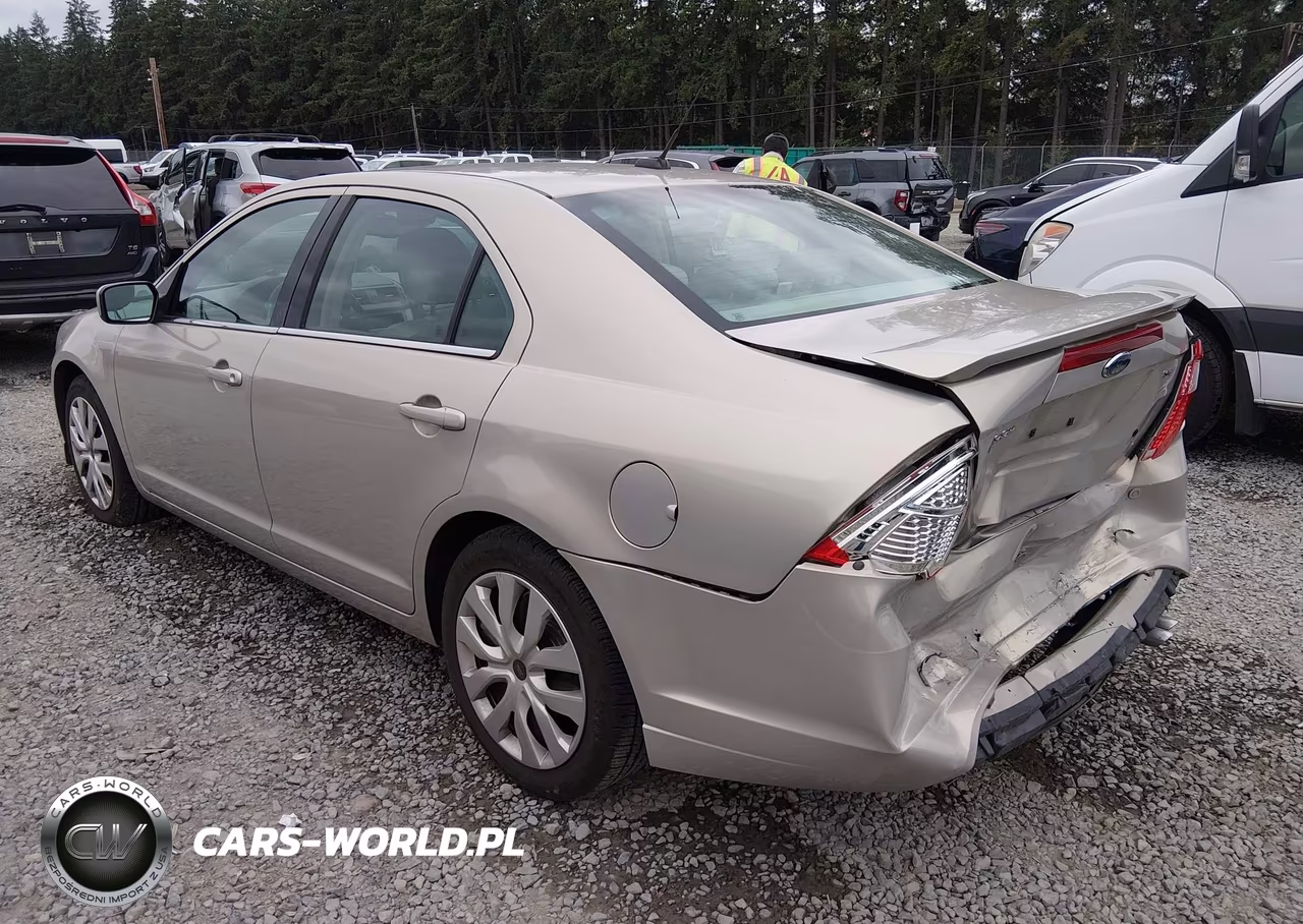 2010 Ford Fusion Se VIN:3FAHP0HA6AR249390 - 3