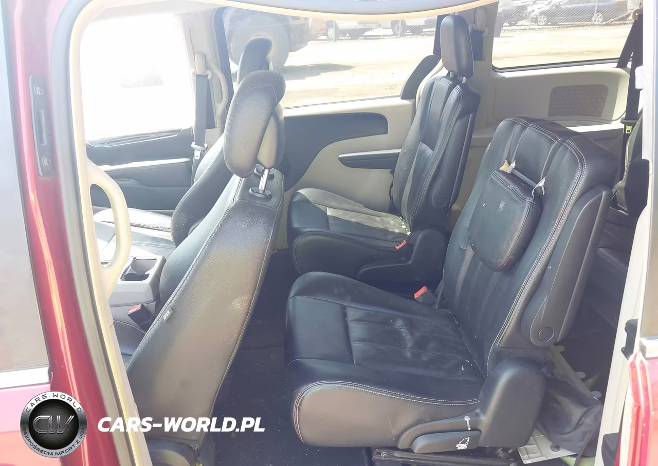 2016 Chrysler Town & Country Touring VIN:2C4RC1BG6GR165467 - 8