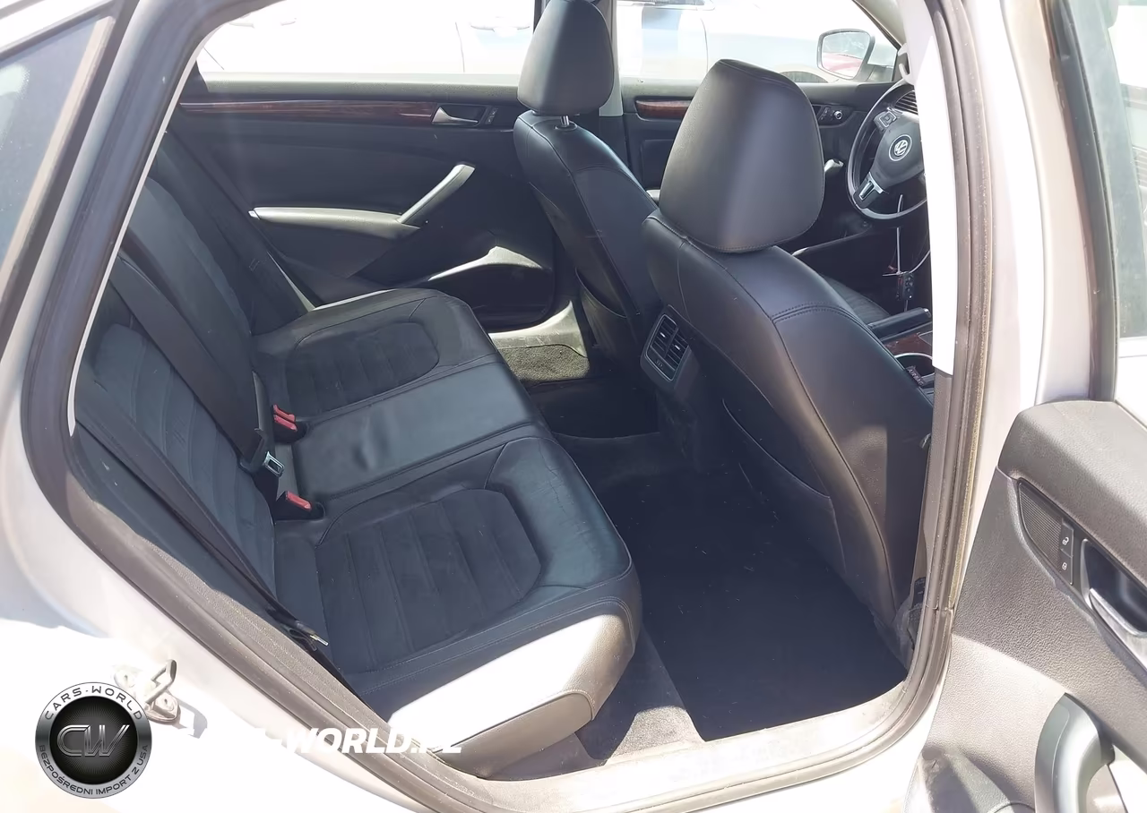 2013 Volkswagen Passat 2.0L Tdi Sel Premium VIN:1VWCN7A30DC064993 - 8