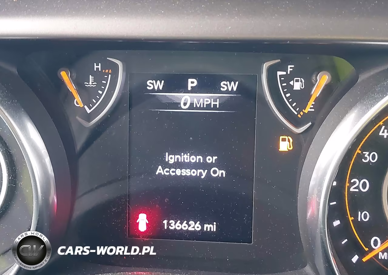 2020 Jeep Wrangler Unlimited Sport 4X4 VIN:1C4HJXDG8LW118220 - 15