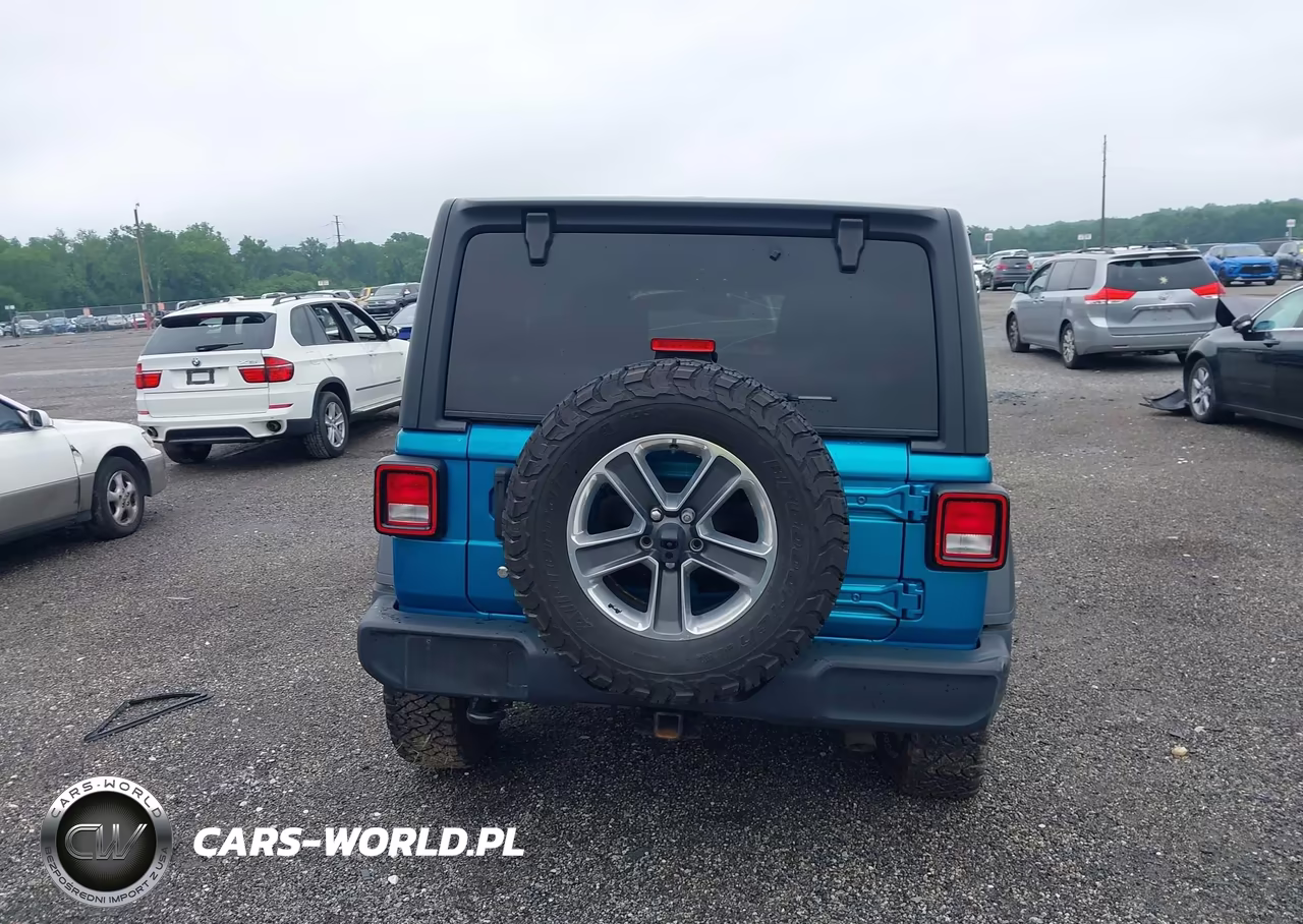 2020 Jeep Wrangler Unlimited Sport 4X4 VIN:1C4HJXDG8LW118220 - 16