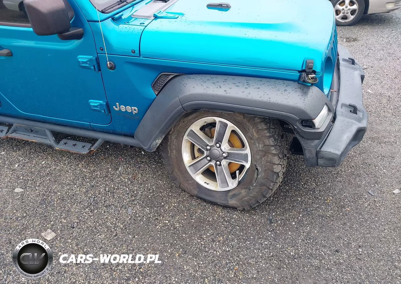 2020 Jeep Wrangler Unlimited Sport 4X4 VIN:1C4HJXDG8LW118220 - 6