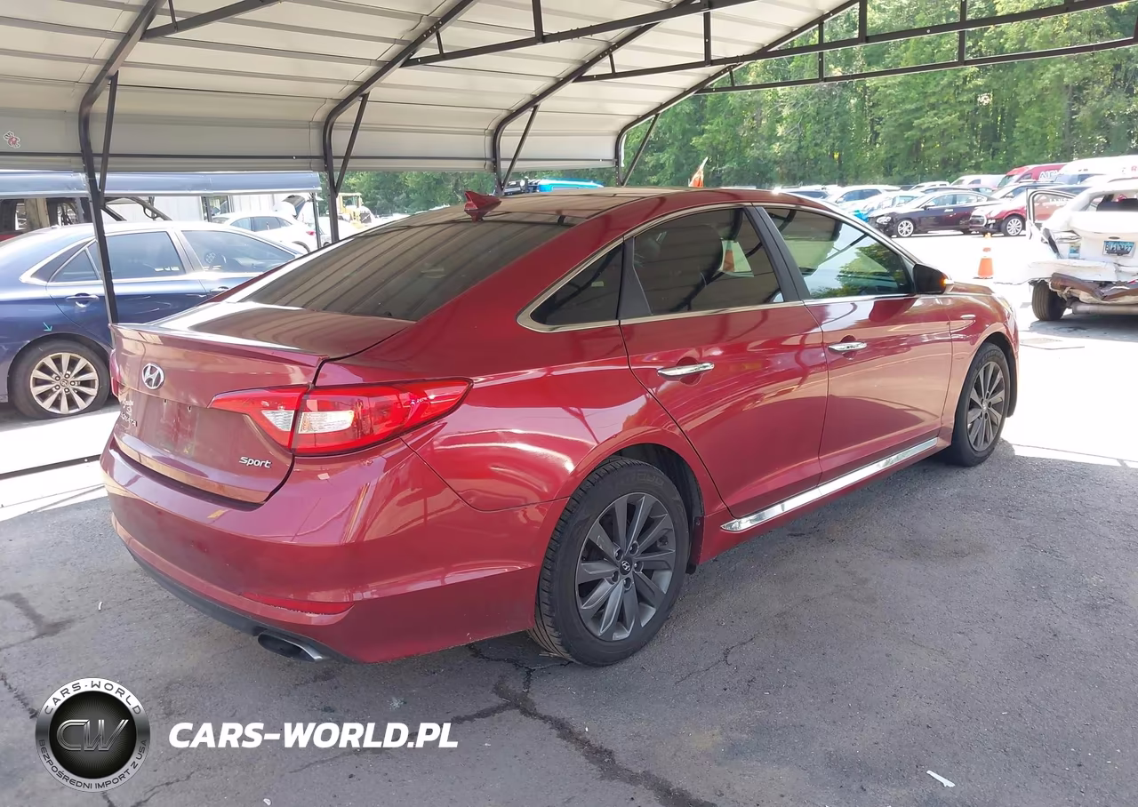 2016 Hyundai Sonata Sport VIN:5NPE34AF8GH430024 - 4